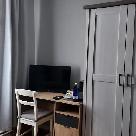 Evia Restaurant Отель *