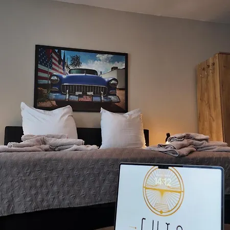 Evia Restaurant Отель *